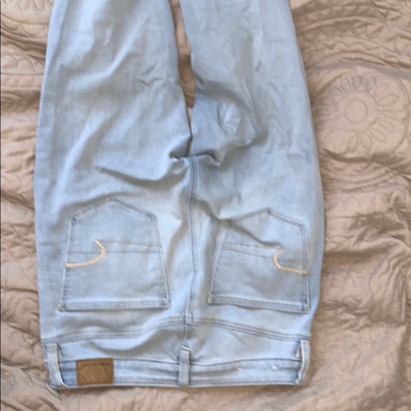 AE light blue jeans! - Picture 4 of 5